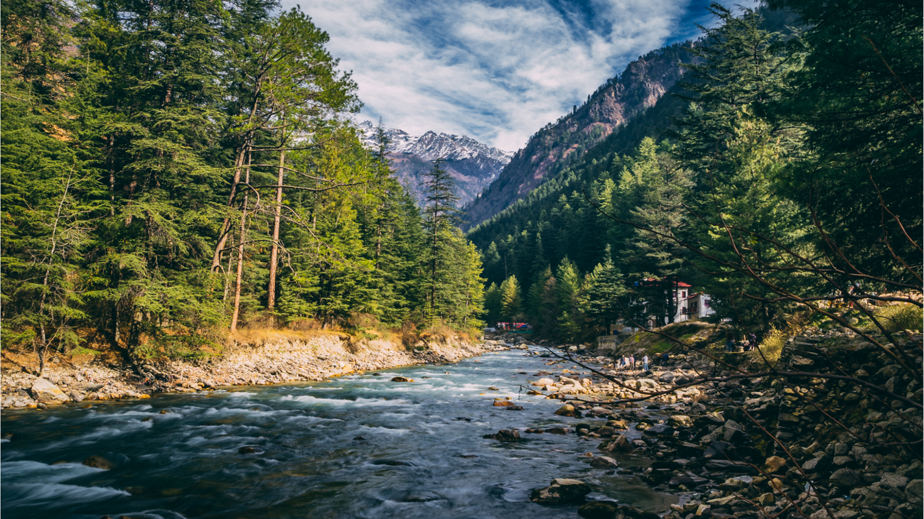 Kasol – Kheerganga Trek trekking package from Dehradun